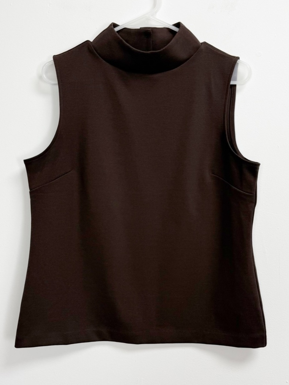 Talbots Mock Neck Top Womens Medium Brown Sleeveless Classic Back Buttons